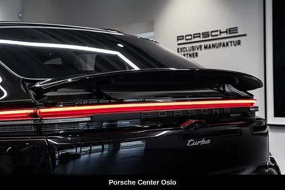 Porsche Macan Turbo 2025 photo 5