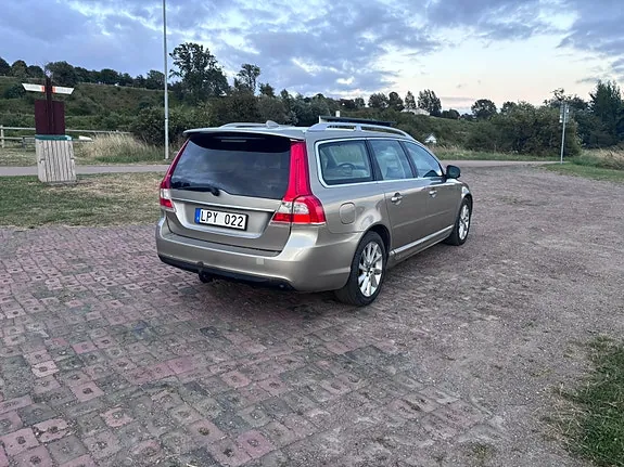 Volvo V70 2014 photo 4