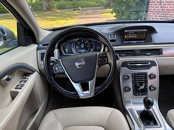 Volvo V70 2014 photo 5