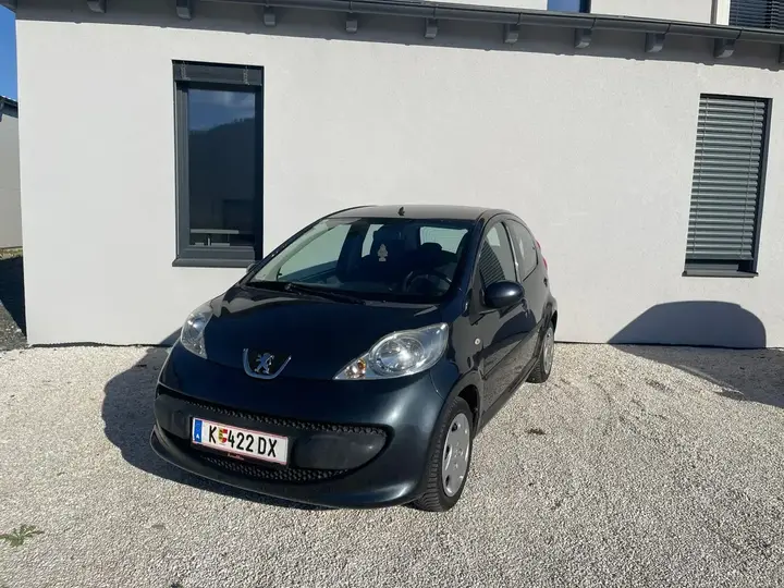 Peugeot 107 2007 photo 2