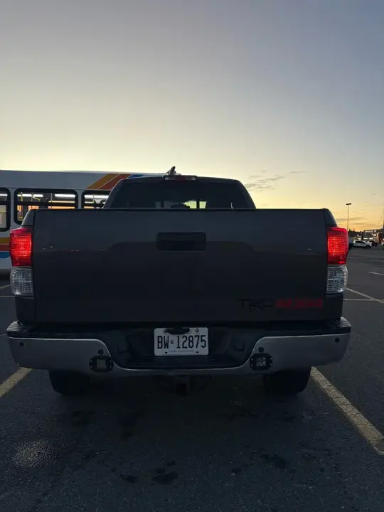 Toyota Tundra 2011 photo 5