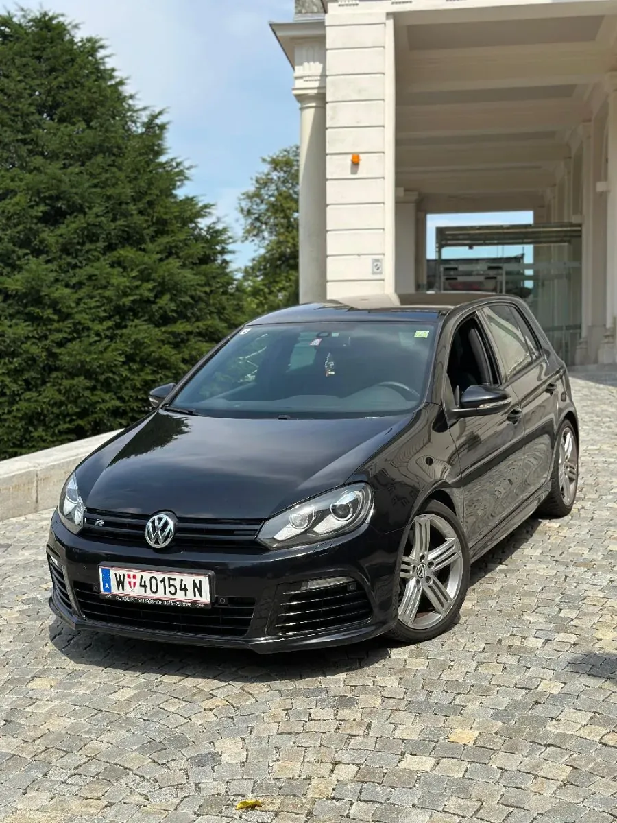 Volkswagen Golf 2010 photo 3