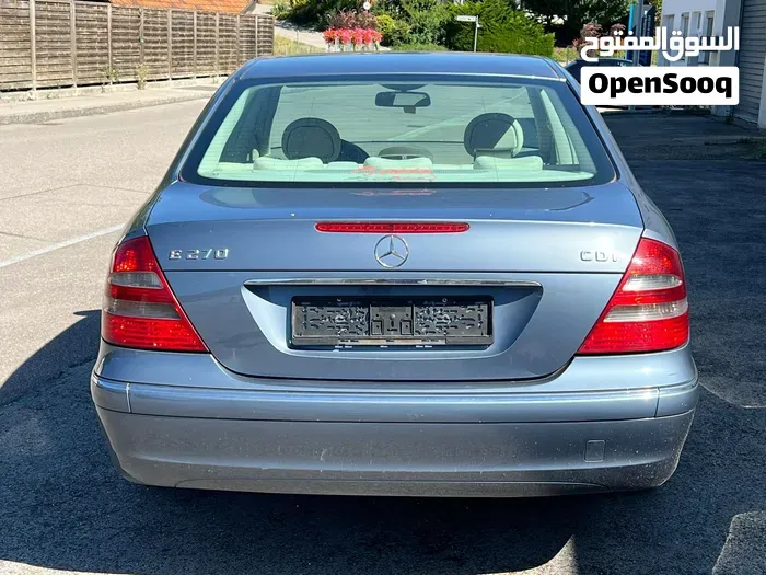 Mercedes-Benz E-Class 2004 photo 2