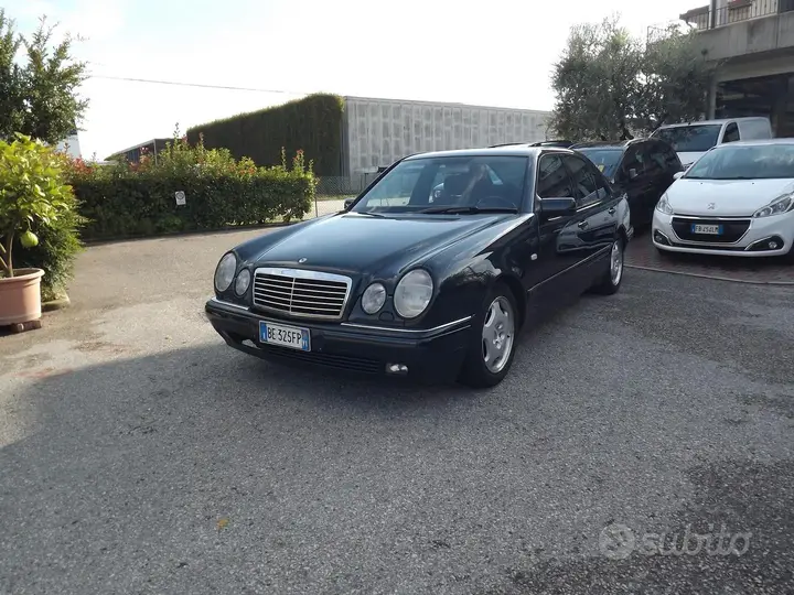 Mercedes-Benz E-Class 1998 photo 3