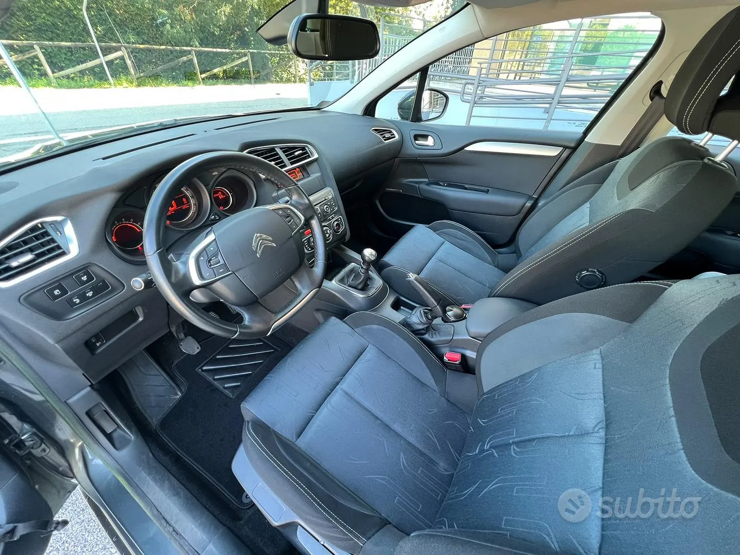 Citroen C4 2013 photo 5