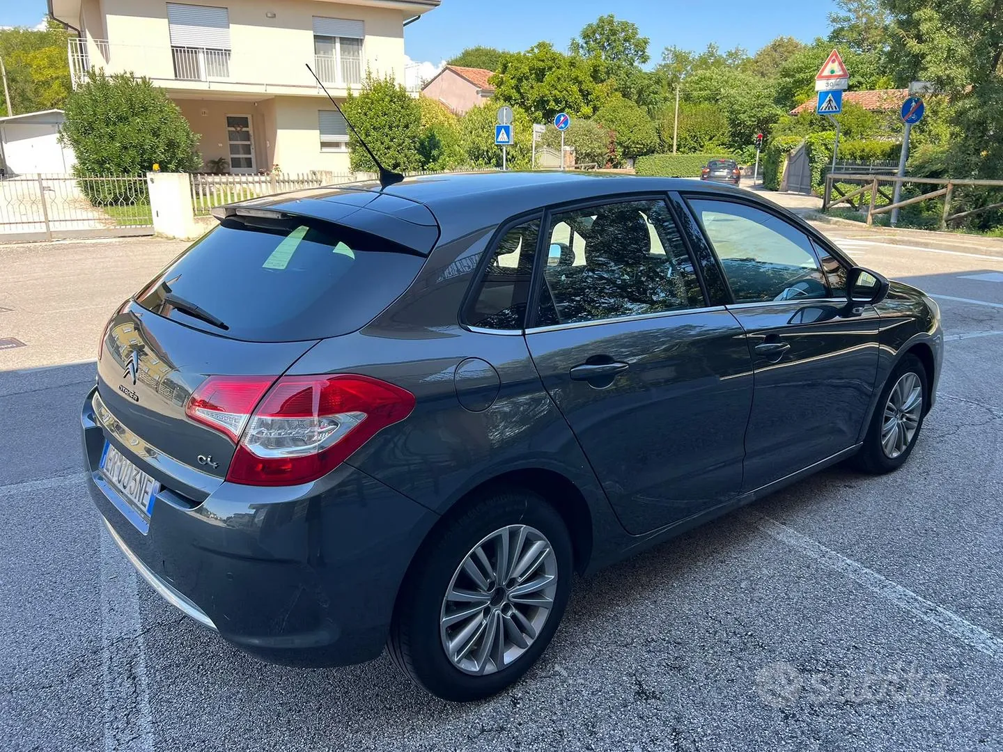 Citroen C4 2013 photo 3