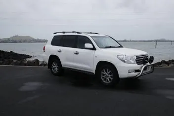 Toyota Land Cruiser 2011 photo 2