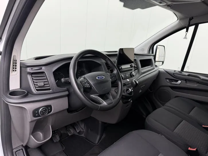 Ford Transit Custom 2023 photo 3