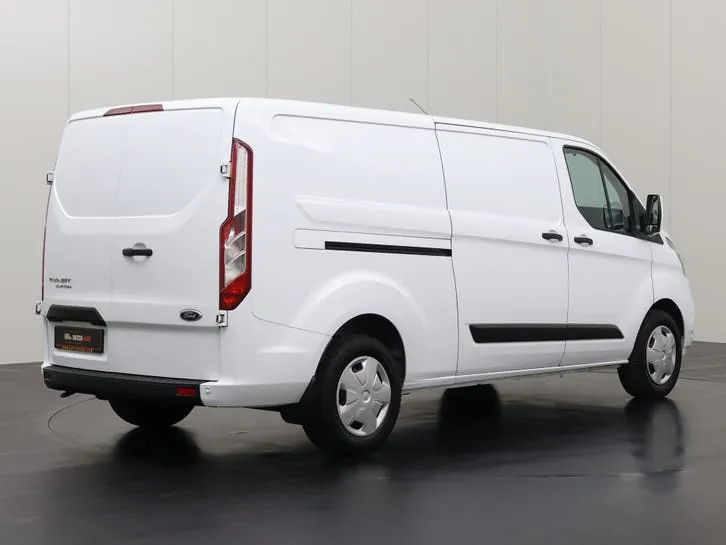 Ford Transit Custom 2023 photo 2