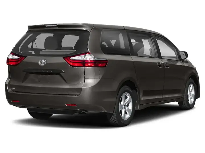 Toyota Sienna 2018 photo 2