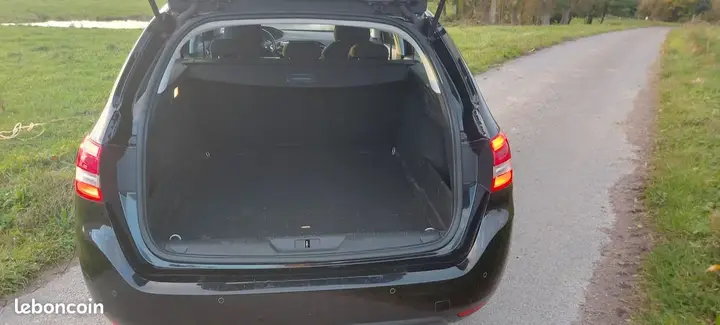 Peugeot 308 2017 photo 3