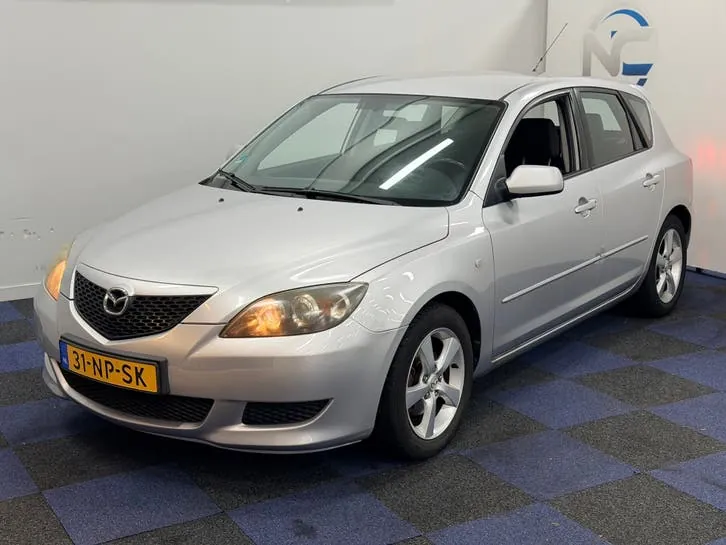 Mazda 3 2004 photo 2
