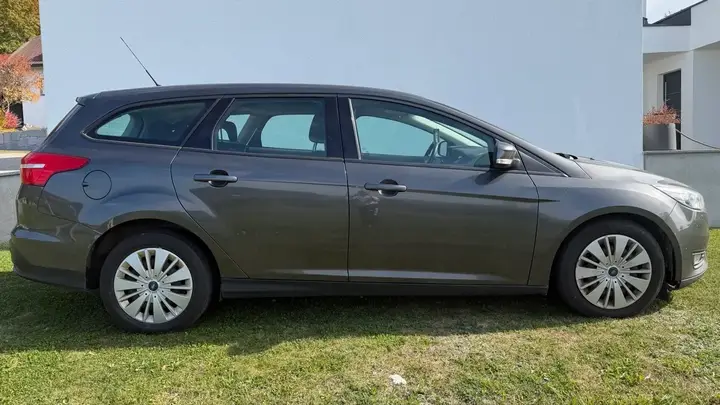 Ford Focus 2017 photo 2