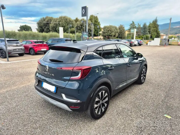 Renault Captur 2023 photo 4