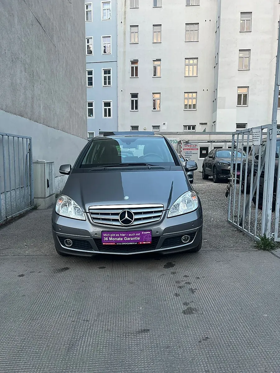 Mercedes-Benz A-Class 2009 photo 3