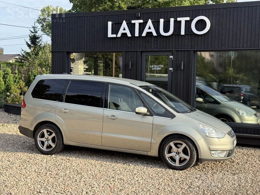 Ford Galaxy 2009 photo 3