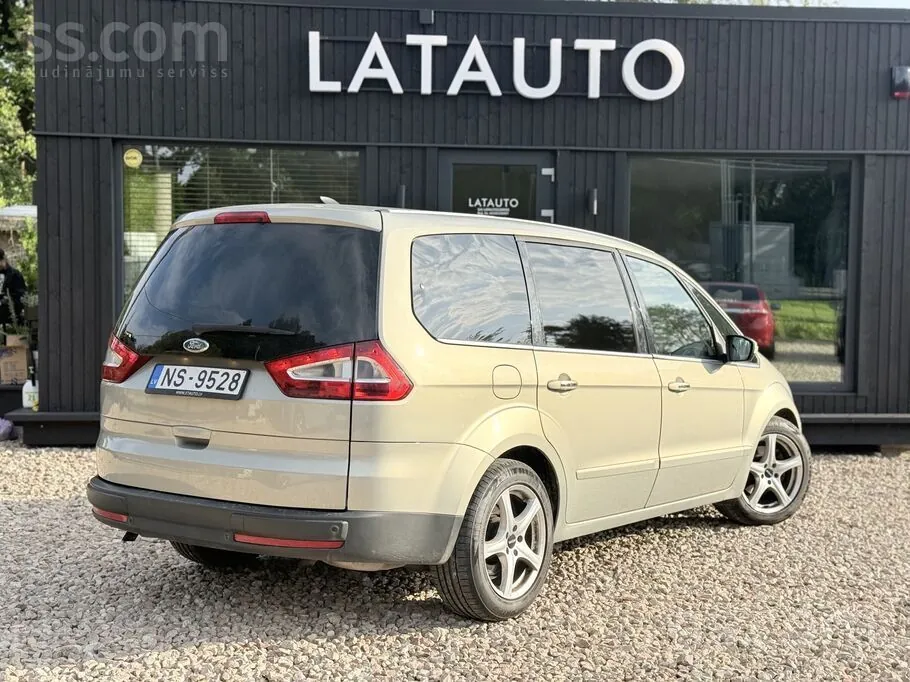 Ford Galaxy 2009 photo 5