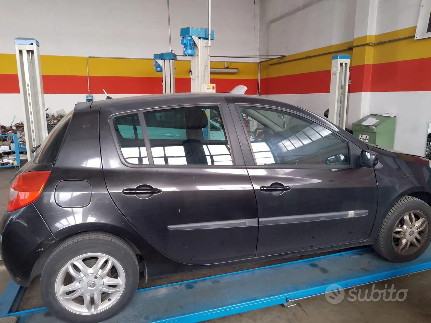 Renault Clio 2007 photo 2