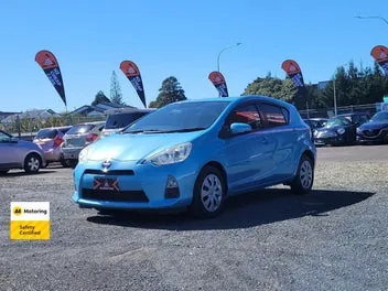 Toyota Aqua 2013 photo 4