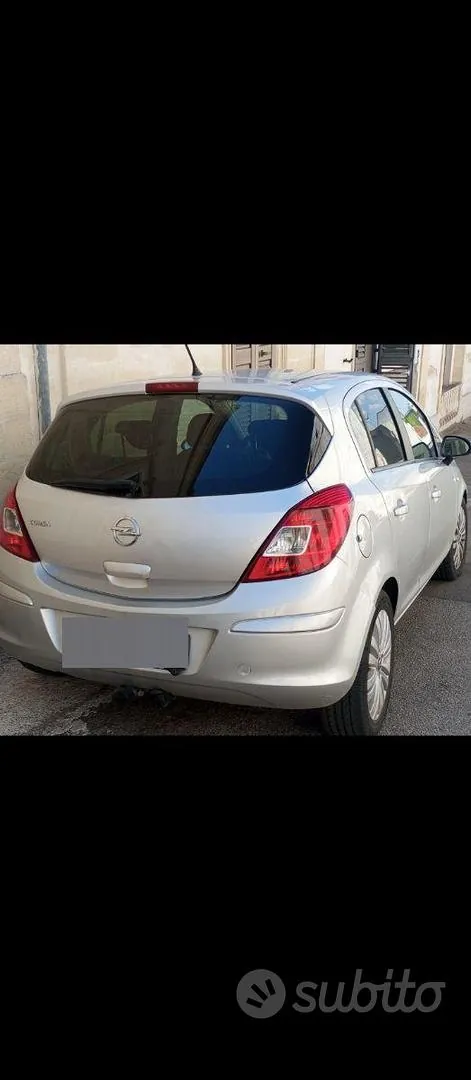 Opel Corsa 2011 photo 2