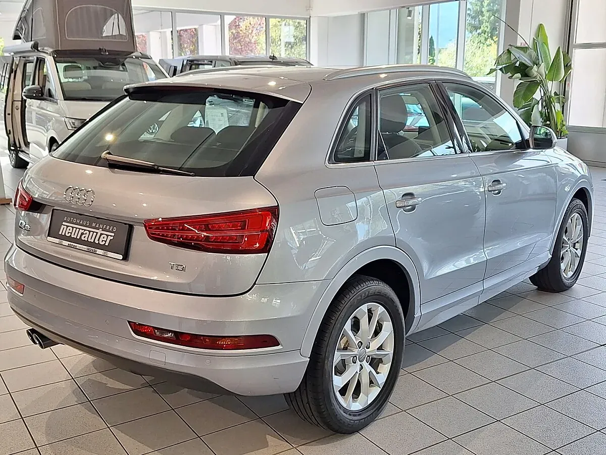 Audi Q3 2016 photo 3