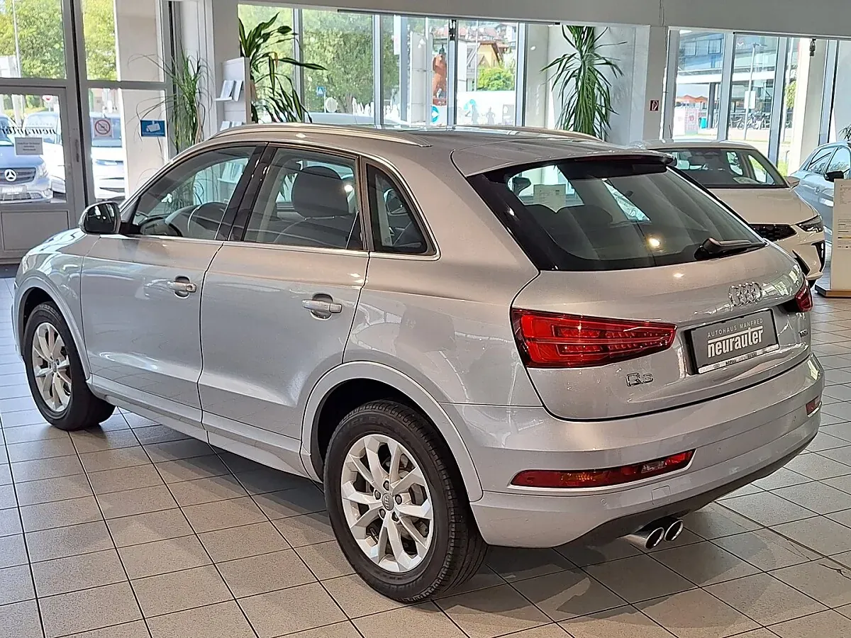 Audi Q3 2016 photo 2
