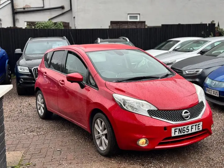 Nissan Note 2015 photo 2