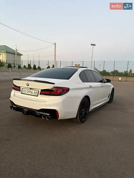 BMW 5 Series 2017 photo 5