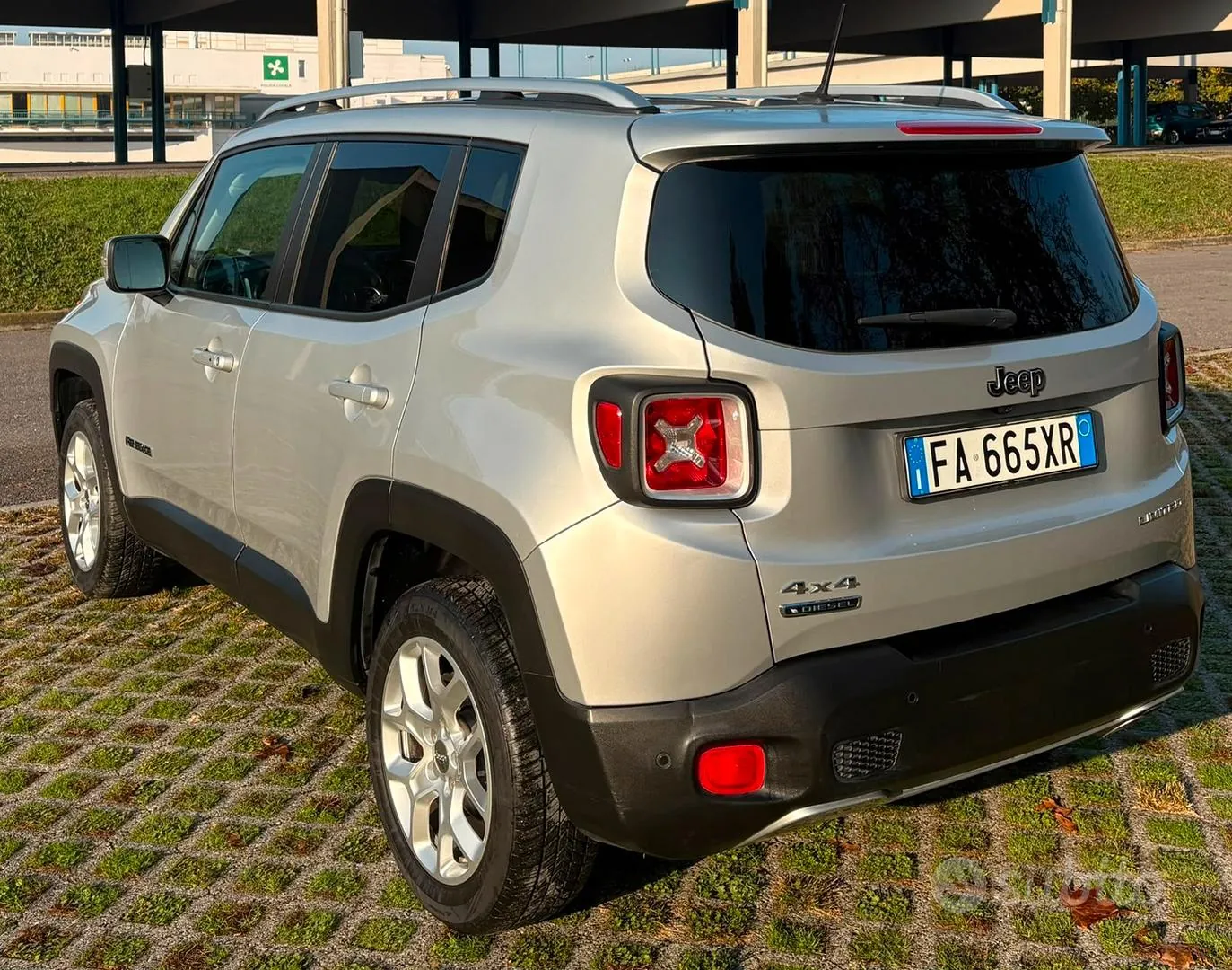 Jeep Renegade 2015 photo 3