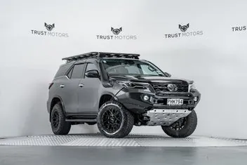 Toyota Fortuner 2022 photo 2