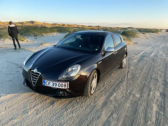 Alfa Romeo Giulietta 2010 photo 3