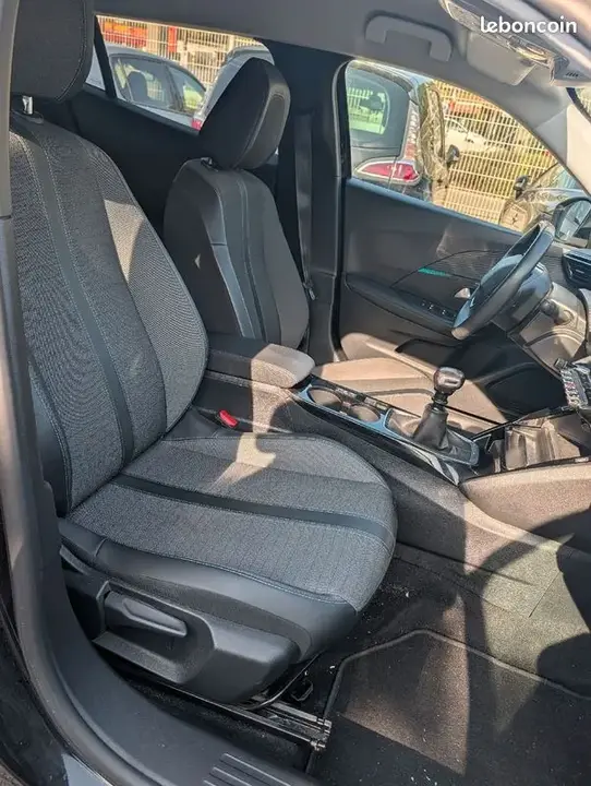 Peugeot 2008 2022 photo 5