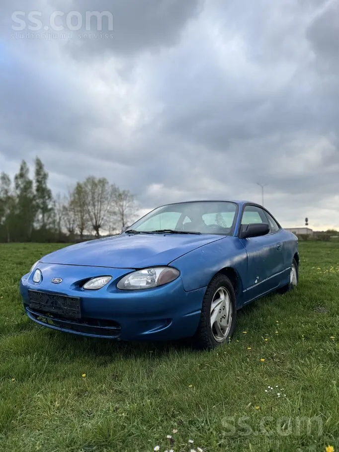 Ford Escort 2000 photo 4