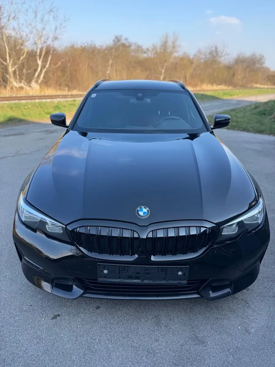 BMW 3 Series 2021 photo 2