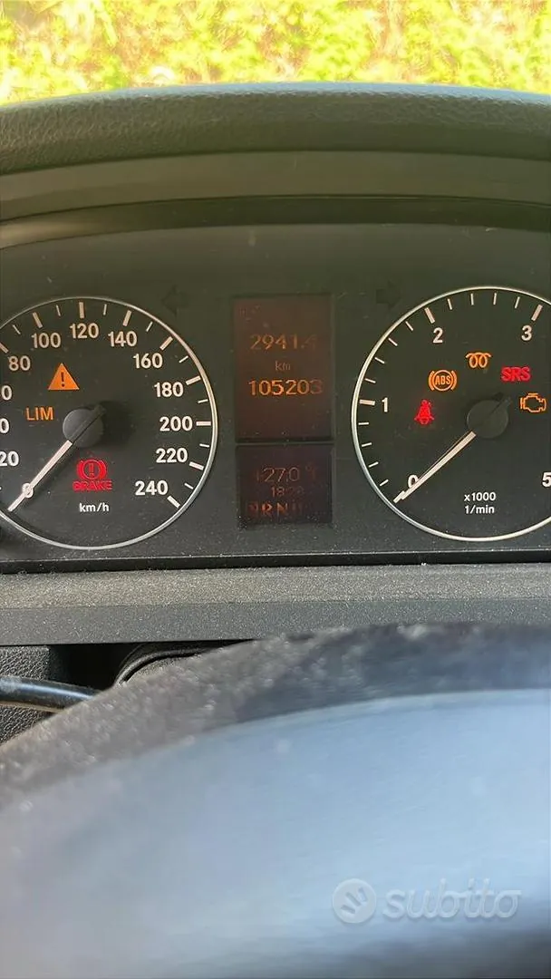 Mercedes-Benz A 180 2009 photo 4