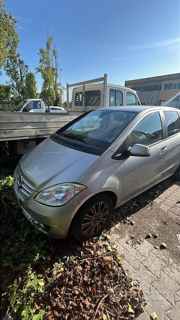 Mercedes-Benz A 180 2009 photo 5