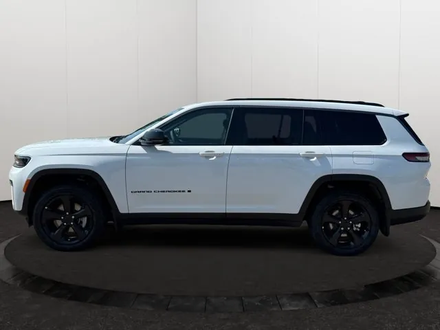 Jeep Grand Cherokee L 2026 photo 2