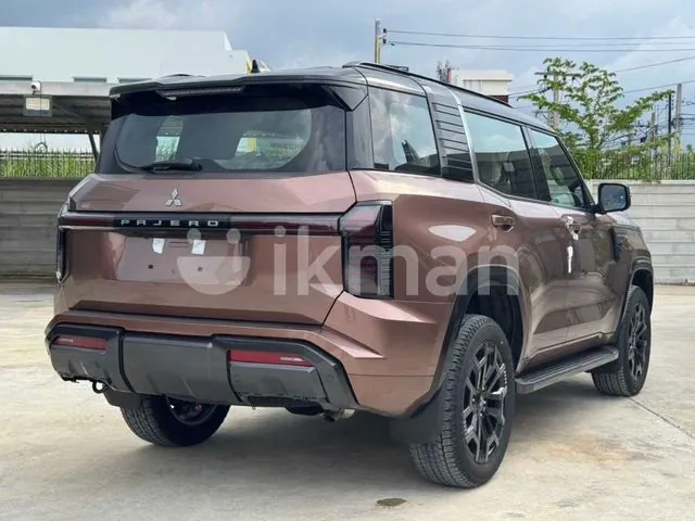Mitsubishi Pajero 2026 photo 3