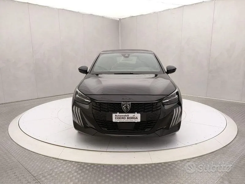 Peugeot 208 2025 photo 2