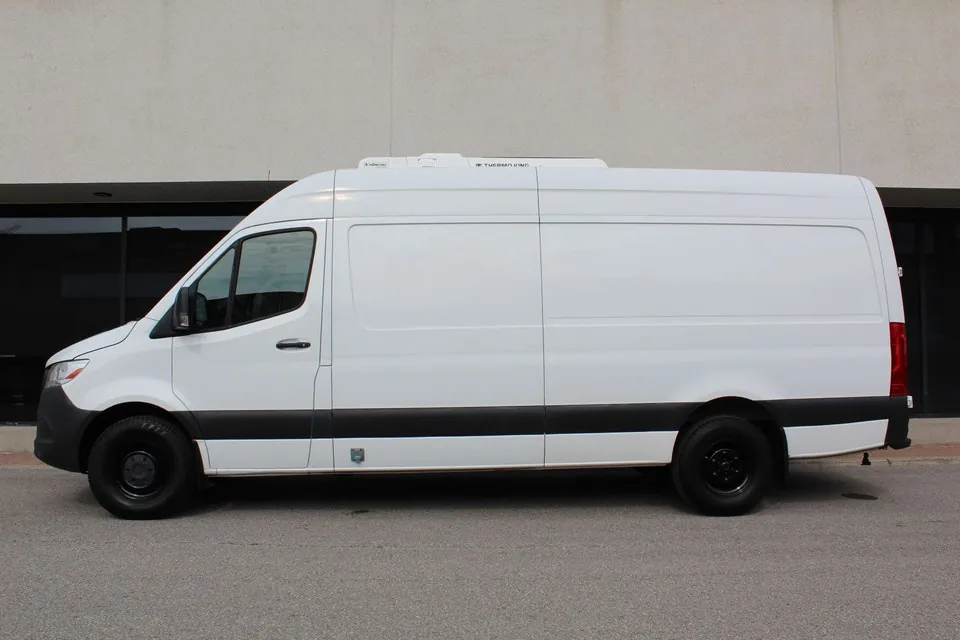 Mercedes-Benz Sprinter Van
