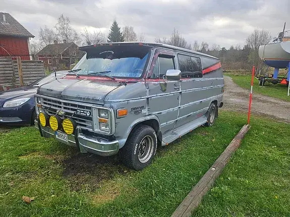 Chevrolet G20 1988 photo 3