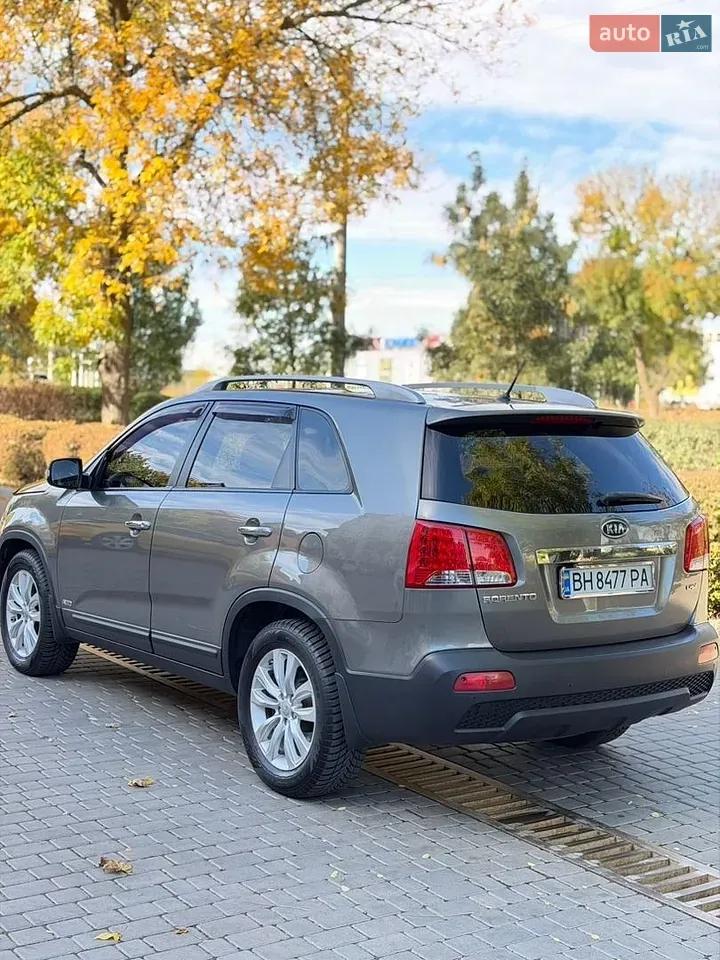 Kia Sorento 2012 photo 2