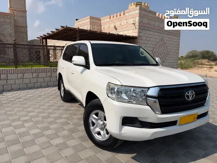 Toyota Land Cruiser 2018 photo 2
