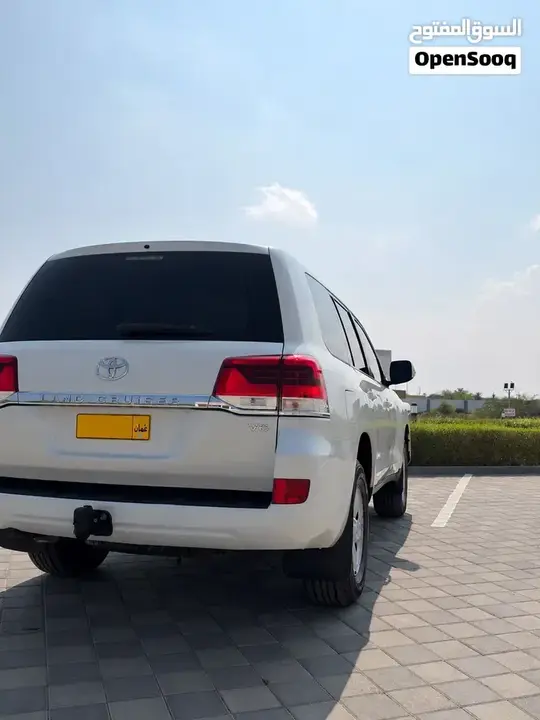 Toyota Land Cruiser 2018 photo 3