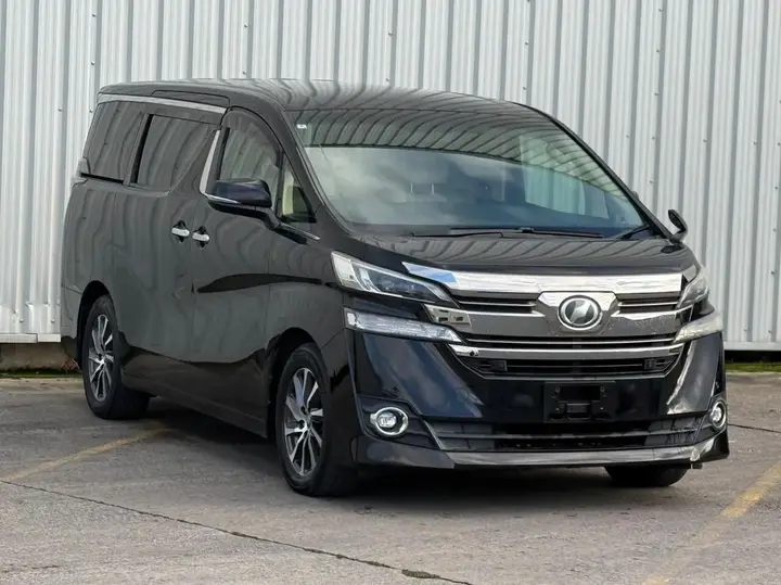 Toyota Vellfire 2015 photo 4