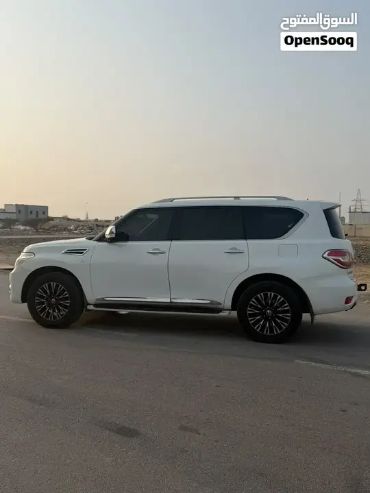 Nissan Patrol 2010 photo 2