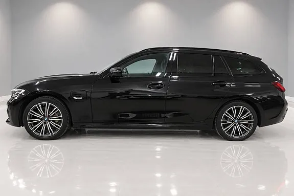 BMW 330E 2022 photo 3