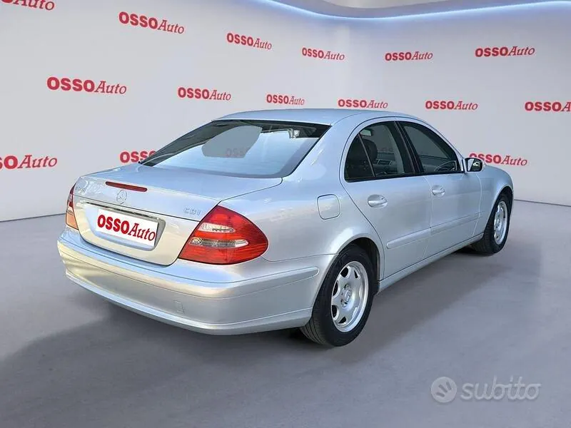Mercedes-Benz E-Class 2006 photo 3