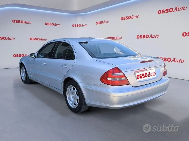 Mercedes-Benz E-Class 2006 photo 4