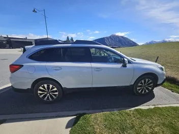 Subaru Outback 2016 photo 2